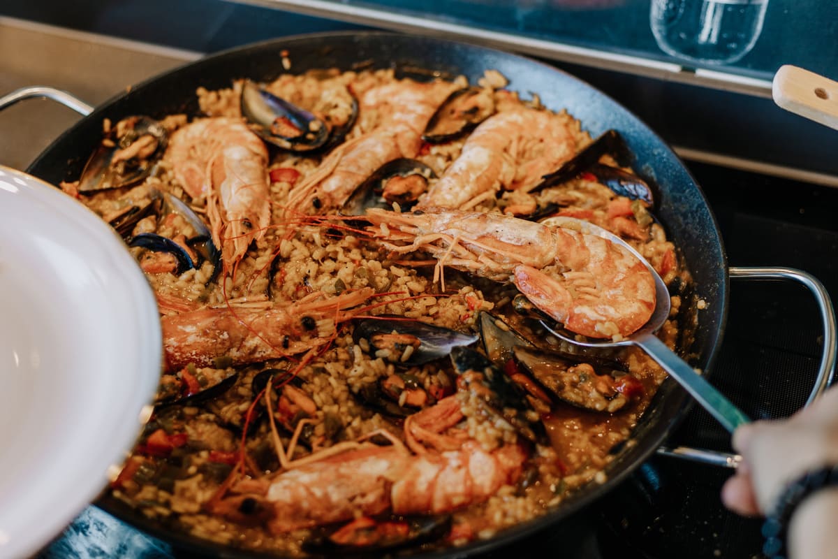 Mariana & Miguel's paella Castellón