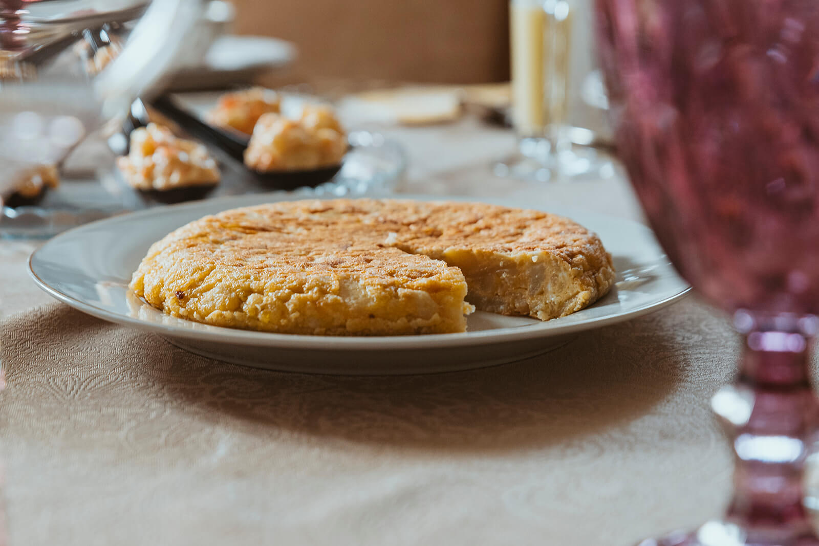 Elena’s delicious Spanish omelette at her home in Chiclana de la Frontera (Cádiz).