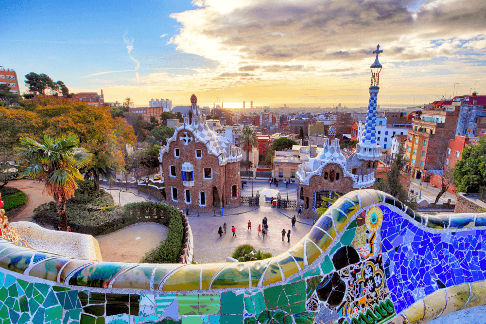 parque-guell-with-kids